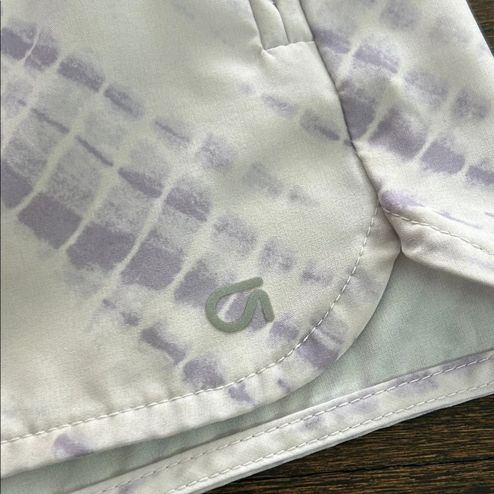 Gap Fit Girls Purple and White Active Shorts Size Medium